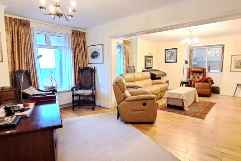 4 bedroom detached house for sale, Marine Drive Barton on Sea New Milton