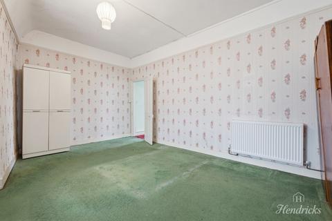 4 bedroom flat for sale, London Road, Westcliff-on-sea, SS0 7