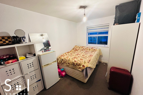1 bedroom flat to rent, International Way, Sunbury-on-thames, TW16 7HS