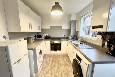 2 bedroom terraced house to rent, Drovers Way, Leicester, LE19