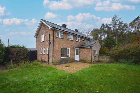 undefined, South Pickenham