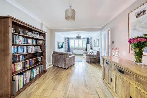 4 bedroom detached house for sale, Northbrook Road, Aldershot