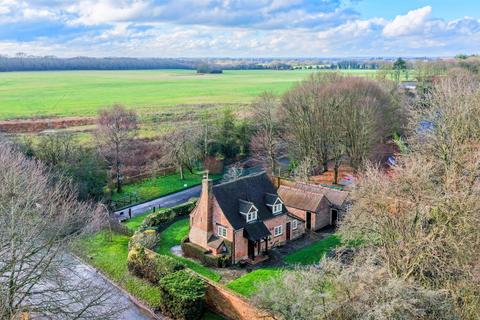 undefined, Chesham Road, Bovingdon, Hemel Hempstead