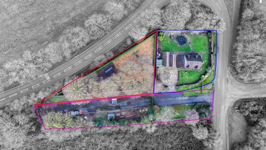 White-Hart-Cottage-Drone-2 [TIF 30079405608].jpg