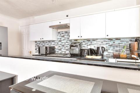 1 bedroom maisonette for sale, Warnett Court, Snodland ME6