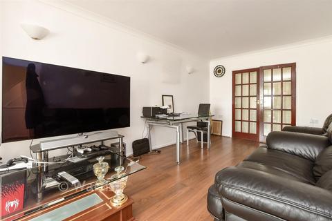 undefined, Stuart Evans Close, Welling DA16
