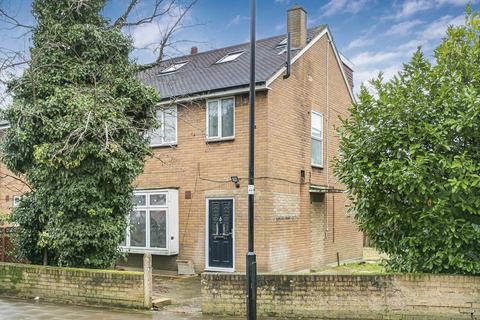 3 bedroom semi-detached house for sale, Pendennis Road, London, SW16