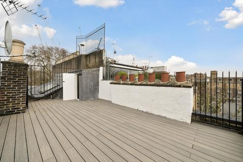 3 bedroom flat to rent, Kensington Gardens Square, London, W2