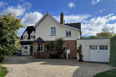 4 bedroom detached house for sale, Rissington Road, Bourton-On-The-Water, Cheltenham
