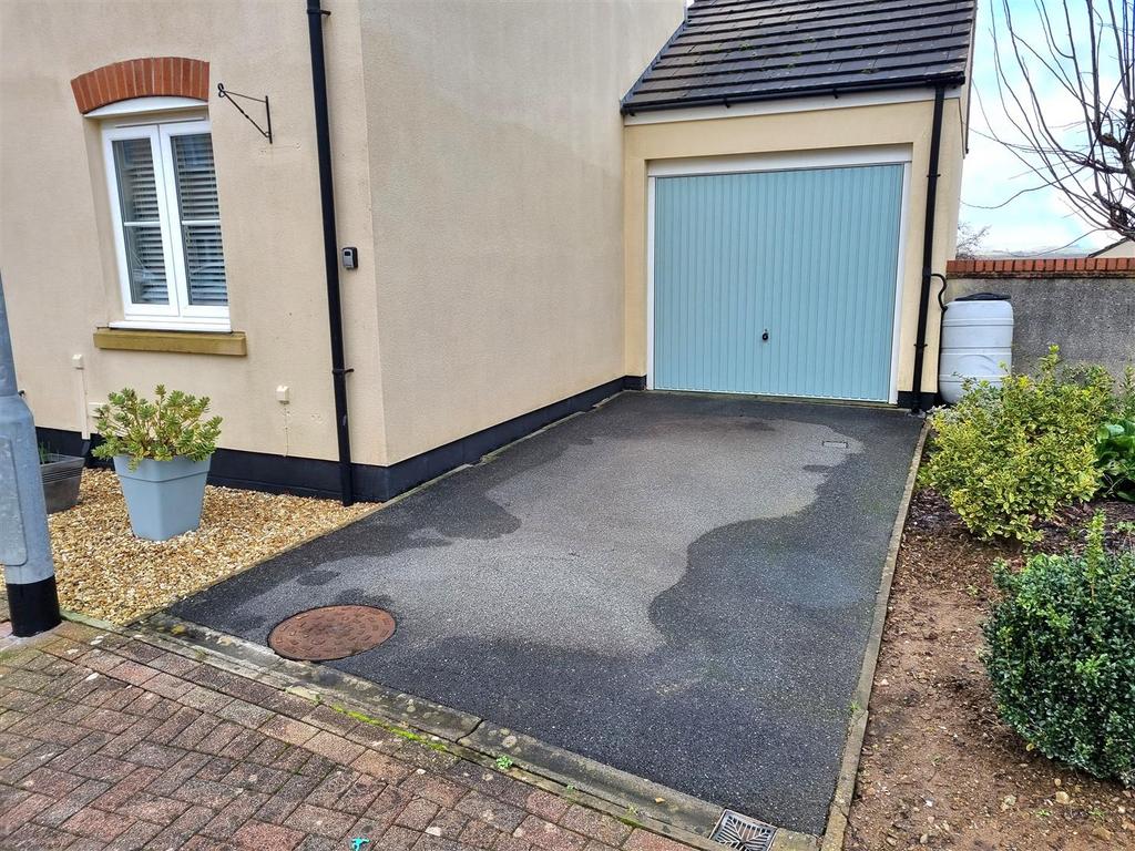 Driveway.jpg