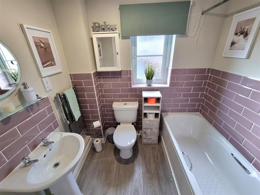 Bathroom.jpg