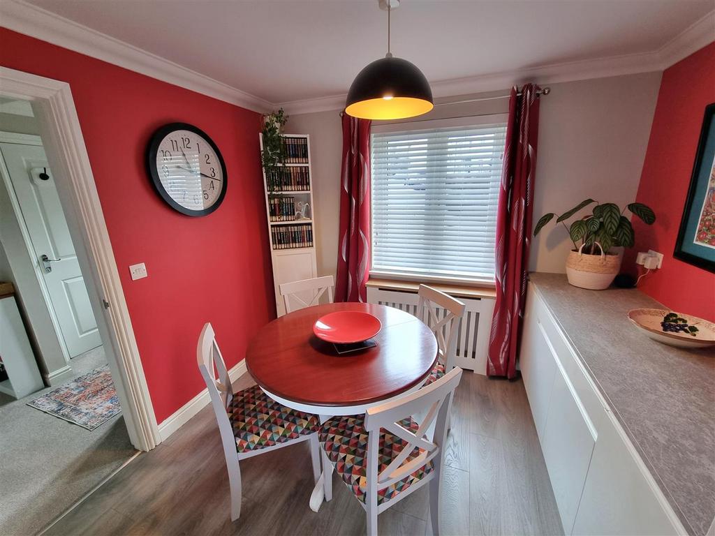 Dining room.jpg