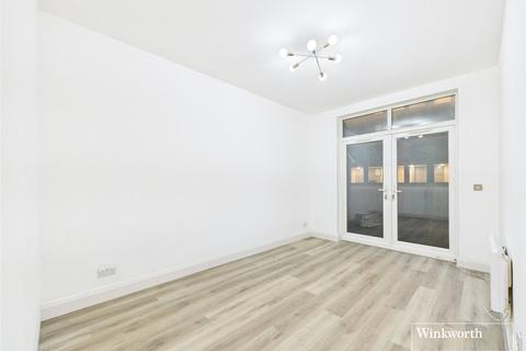 3 bedroom apartment to rent, 151-153 West Hendon Broadway, London NW9