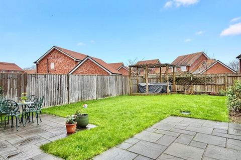 4 bedroom semi-detached house for sale, Caspars Way, Fordingbridge, SP6 1FP