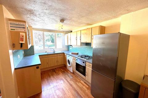 3 bedroom terraced house to rent, Heritage Close, Uxbridge,