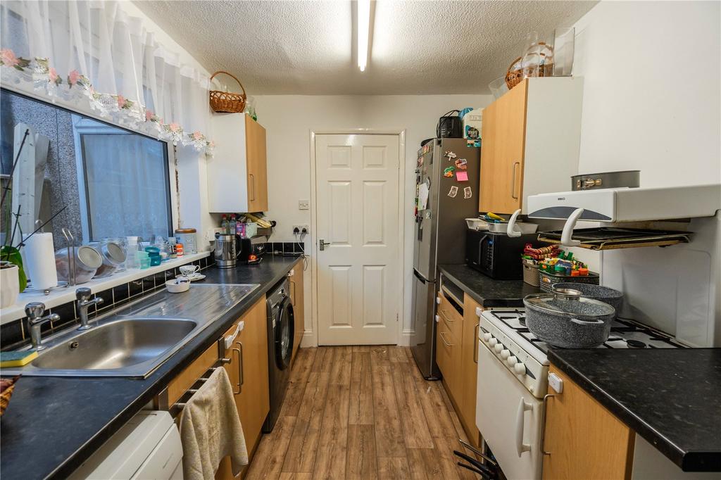 Kitchen (2)