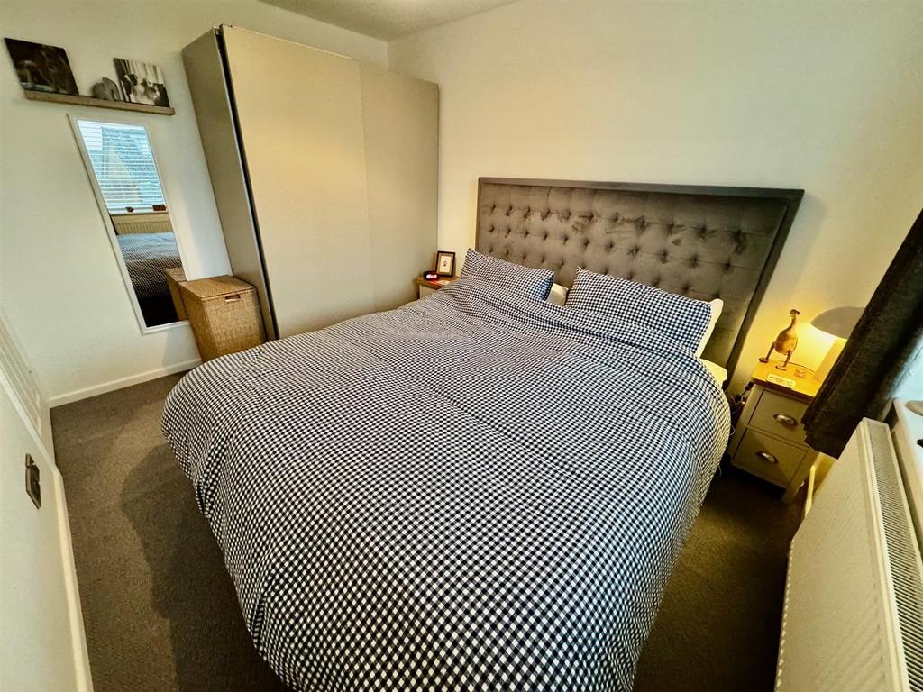 Bedroom 1c.jpg