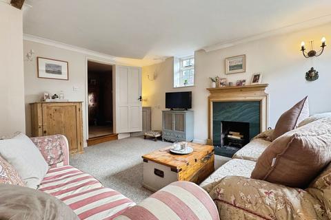 undefined, High Street, Ramsbury, SN8