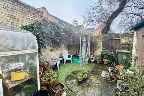 2 bedroom flat for sale, Cromwell Terrace, Scarborough