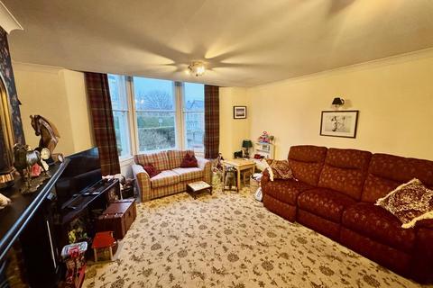 2 bedroom flat for sale, Cromwell Terrace, Scarborough