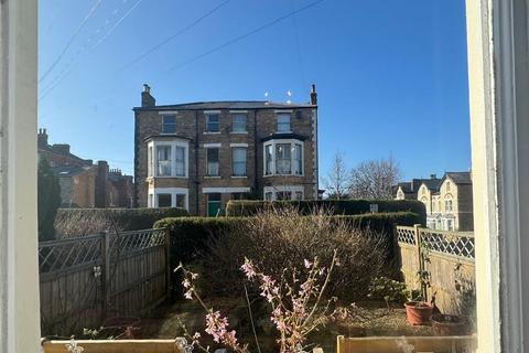 2 bedroom flat for sale, Cromwell Terrace, Scarborough