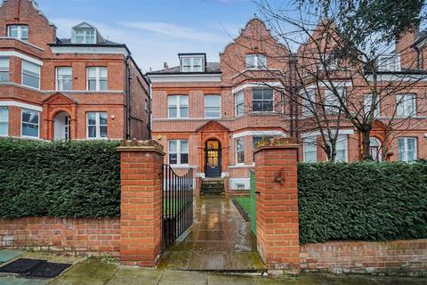 3 bedroom apartment for sale, Langland Gardens, Hampstead, London, NW3