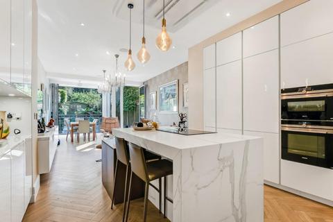 3 bedroom apartment for sale, Langland Gardens, Hampstead, London, NW3