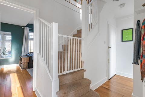 2 bedroom flat for sale, Convent Gardens, Ealing, W5