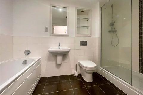 2 bedroom apartment for sale, Cross Close, Cirencester, Gloucestershire, GL7