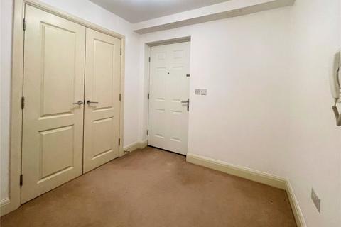 2 bedroom apartment for sale, Cross Close, Cirencester, Gloucestershire, GL7