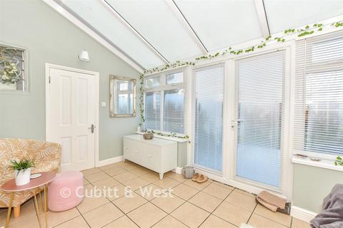 4 bedroom terraced house for sale, Glenthorne Road, Copnor, Portsmouth, Hants