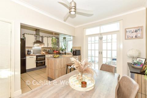 4 bedroom terraced house for sale, Glenthorne Road, Portsmouth PO3