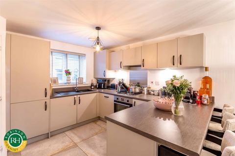 3 bedroom townhouse for sale, Davy Road, New Rossington, Doncaster