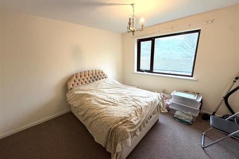 1 bedroom flat for sale, Springwood Avenue, Halifax