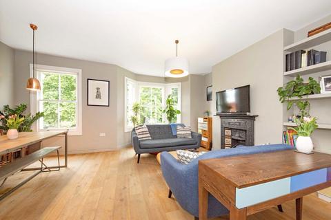 4 bedroom flat to rent, Allfarthing Lane, London SW18
