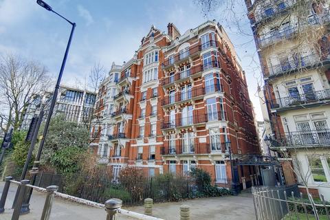 2 bedroom flat to rent, Park Close, Knightsbridge, London, SW1X