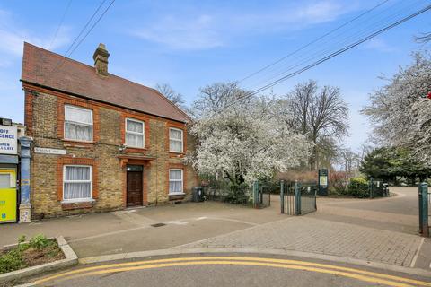 undefined, Winns Avenue, London E17