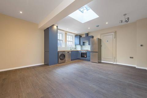 4 bedroom flat to rent, Trinity Walk, Hampstead, London, NW3