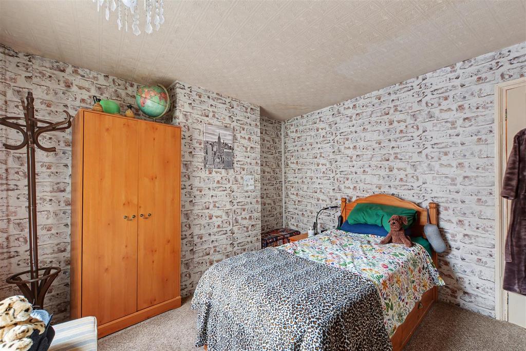 Bedroom 2 2.jpeg