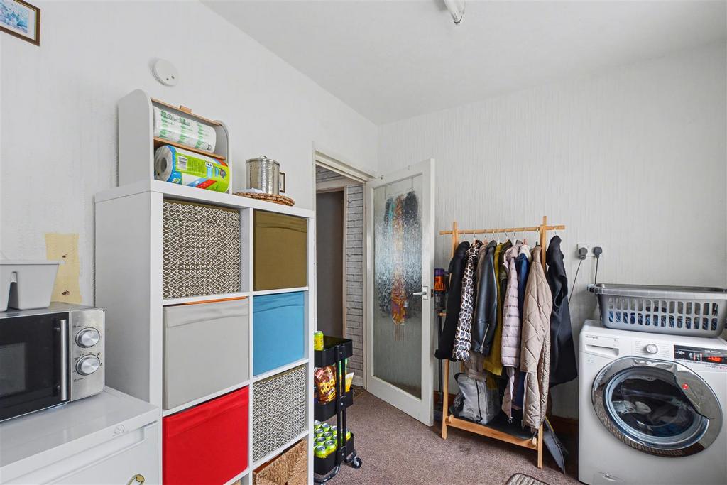 Utility Room 2.jpeg