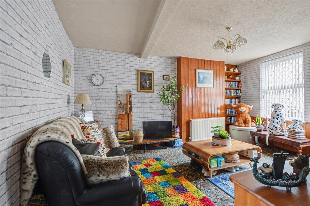 Sitting Room 1.jpeg