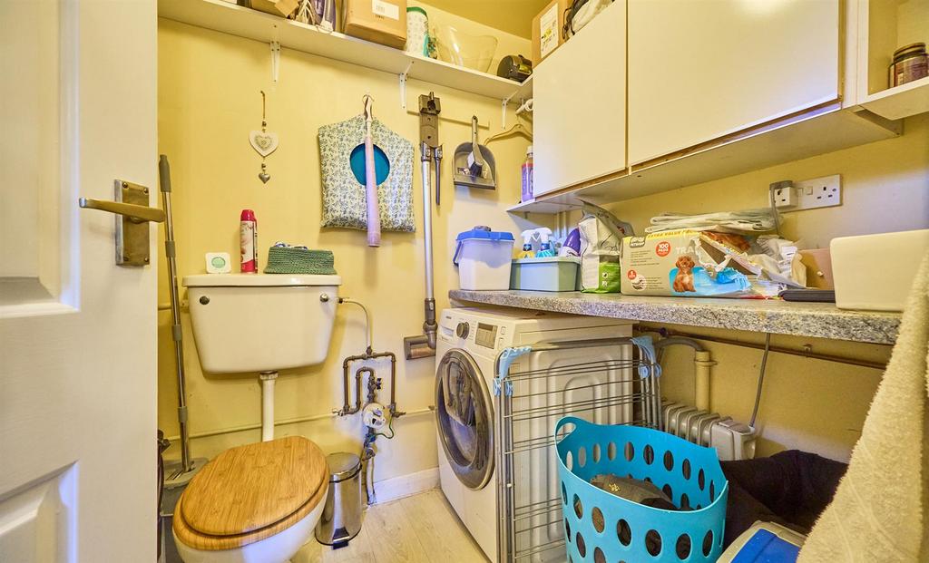 Utility Room/WC