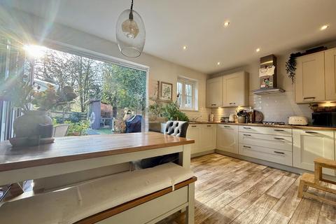 3 bedroom semi-detached house for sale, Duxbury Close, Stonehouse GL10