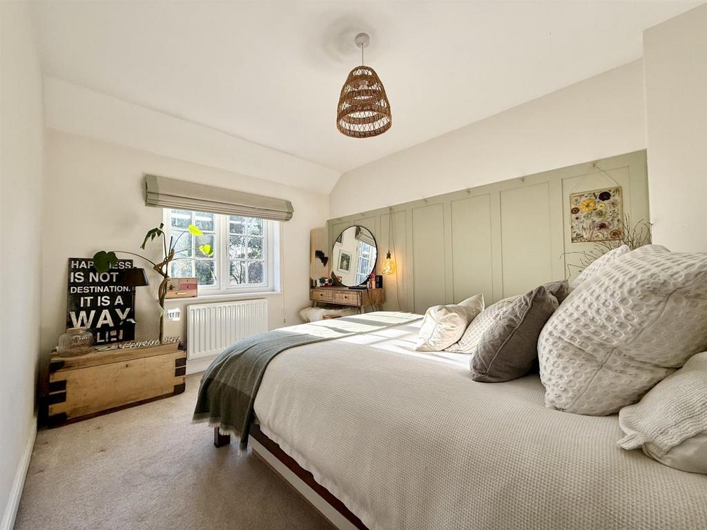 Bedroom2.jpg