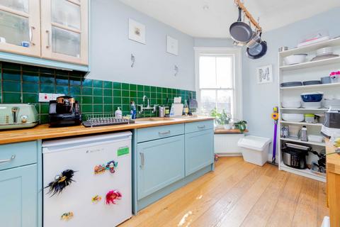2 bedroom flat to rent, Alexandra Park Road, London N10