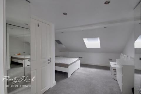 3 bedroom flat to rent, Wingford Road, LONDON