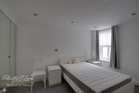 3 bedroom flat to rent, Wingford Road, LONDON