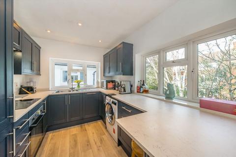 2 bedroom maisonette for sale, South Bank, Surbiton KT6