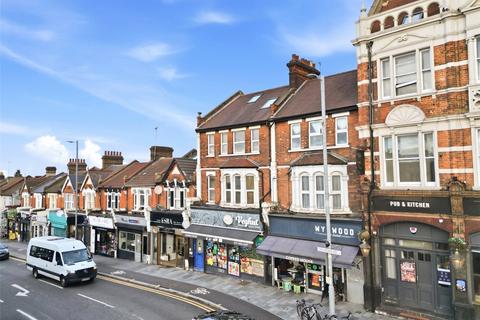 2 bedroom apartment to rent, Chingford Road, London, E17
