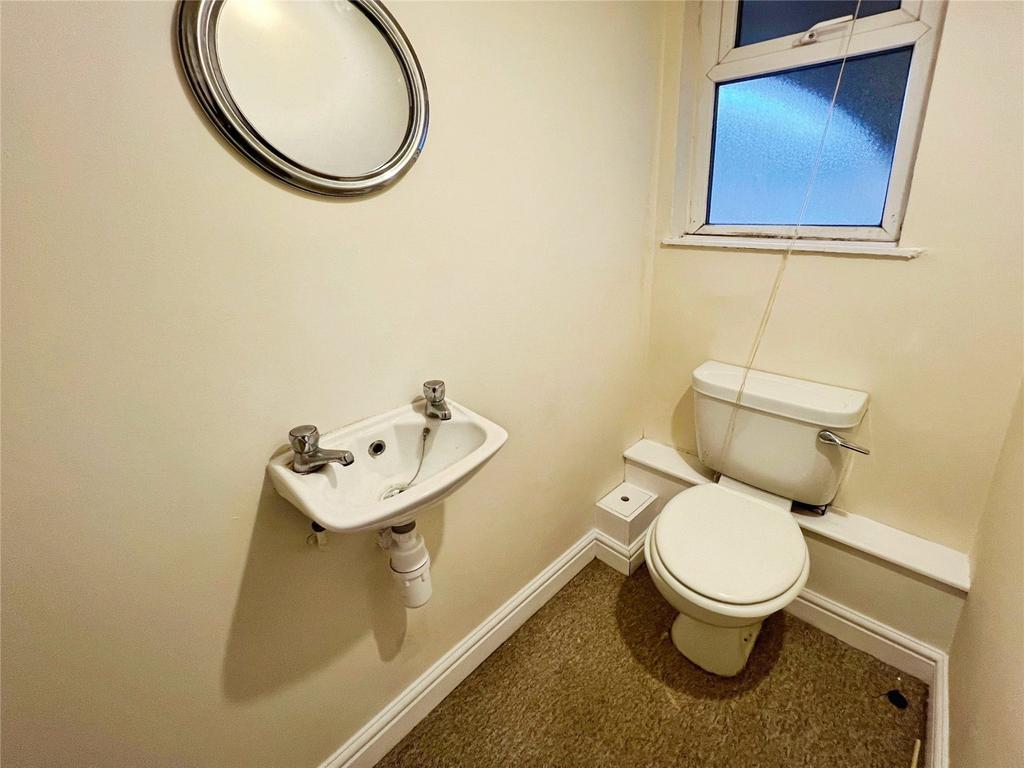 Cloakroom W/C